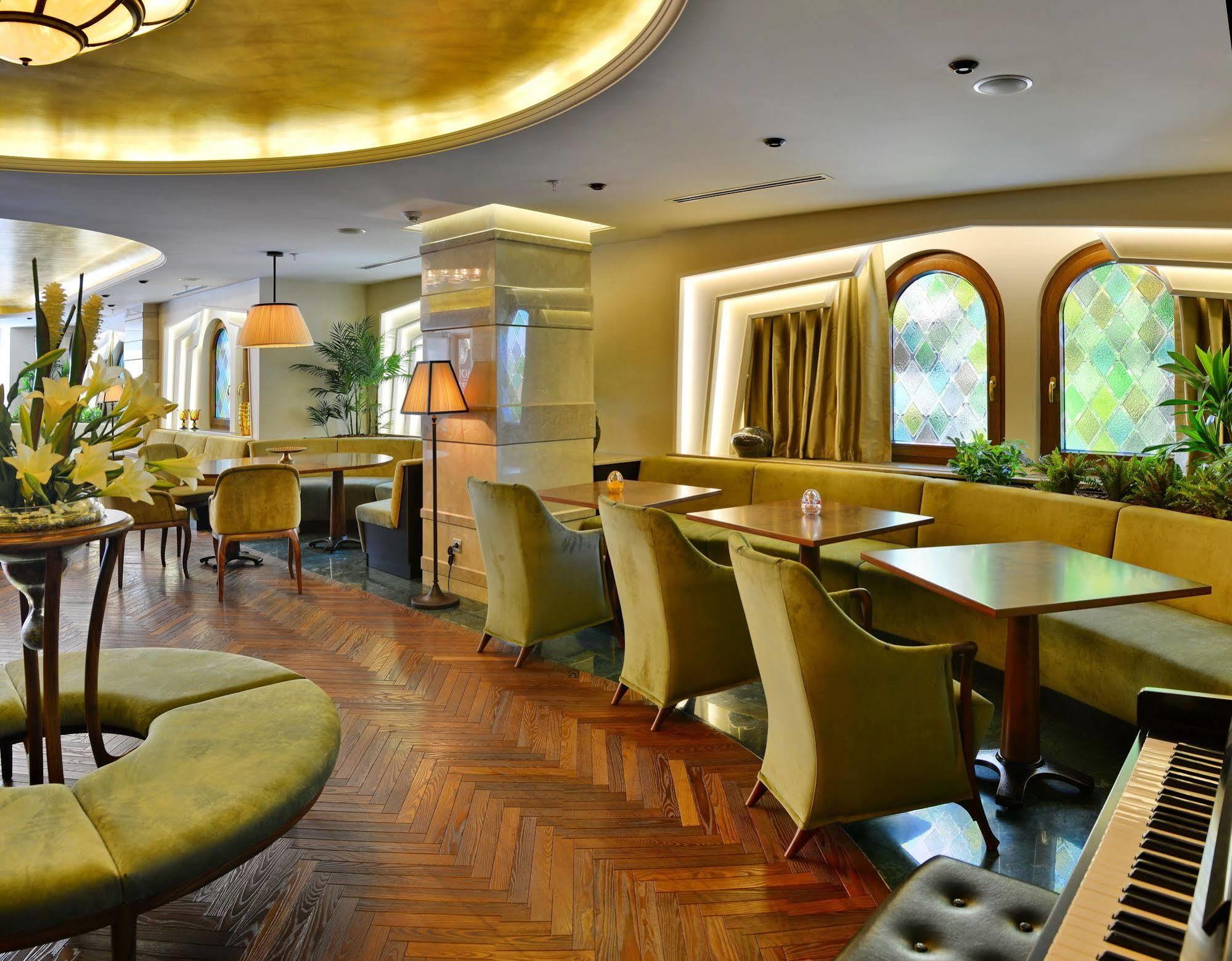 Warwick Ankara Hotel Buitenkant foto